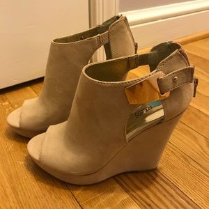 Size 6 Nude Wedges
